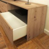 Mueble de TV de Diseño + Modulo Alto de Almacenamiento y 2 Puertas,Roble y Gris 85 cm(Alto) x 200cm (Ancho) x 40cm (Fondo)